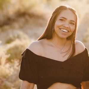 Meet your Posher, Vanessa